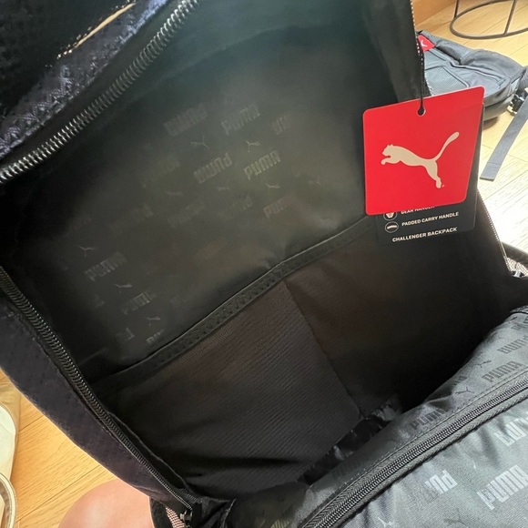⭐️BOGO FREE⭐️ PUMA CHALLENGER Water Resistant Backpack - Picture 7 of 11